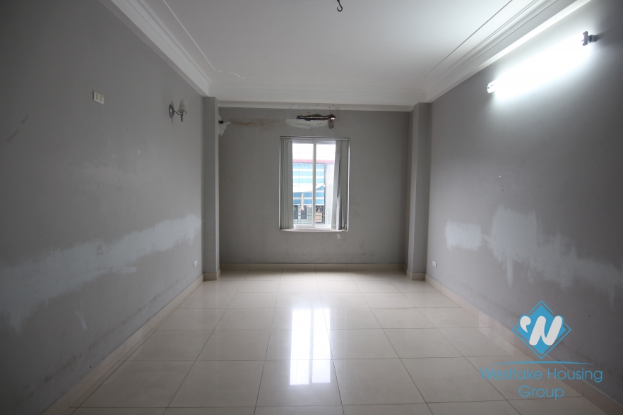 Spacious building for leasing office in Ba Dinh, Hanoi