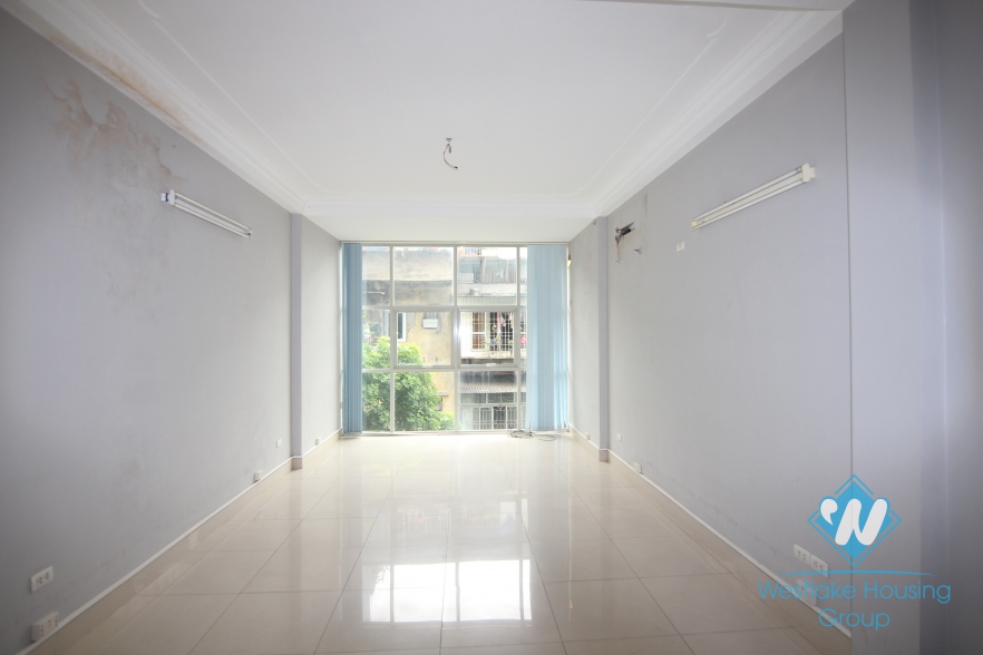 Spacious building for leasing office in Ba Dinh, Hanoi