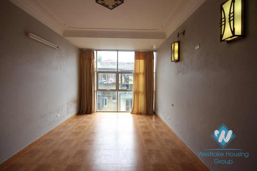 Spacious building for leasing office in Ba Dinh, Hanoi