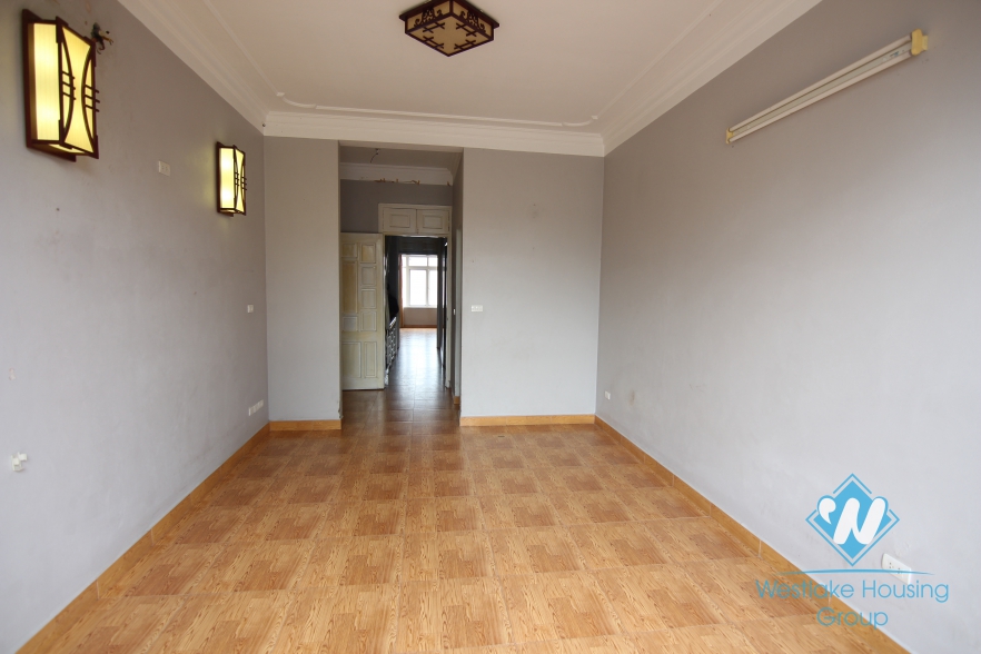 Spacious building for leasing office in Ba Dinh, Hanoi