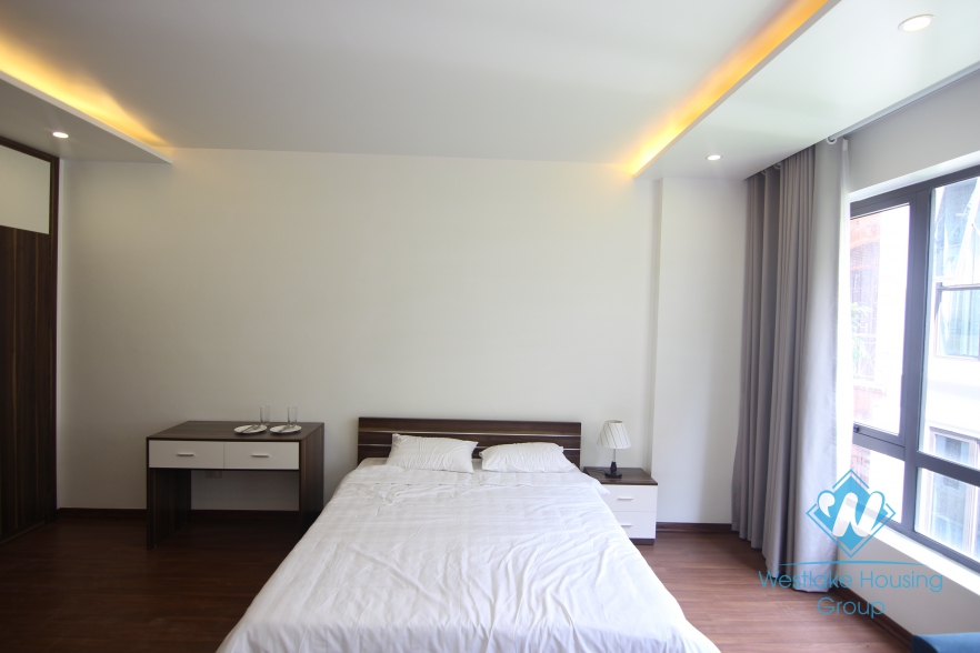 Studio with more natural light for rent in Cau Giay district.