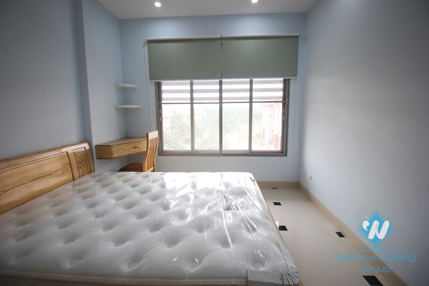 Airy beautiful apartment with green view for rent in Ba Dinh