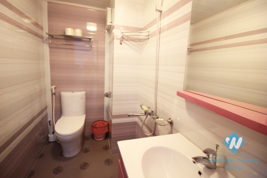 Airy beautiful apartment with green view for rent in Ba Dinh