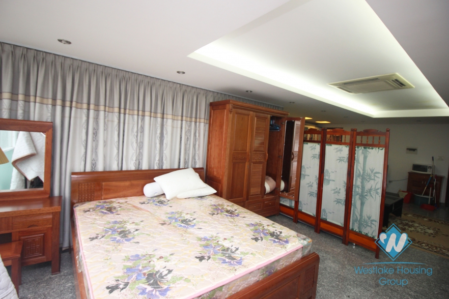 A spacious studio for rent in Cau Giay, Ha Noi