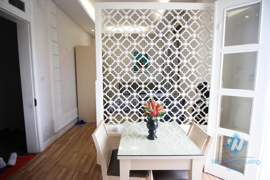 A nice studio with lake view for rent in Ba Dinh, Ha Noi