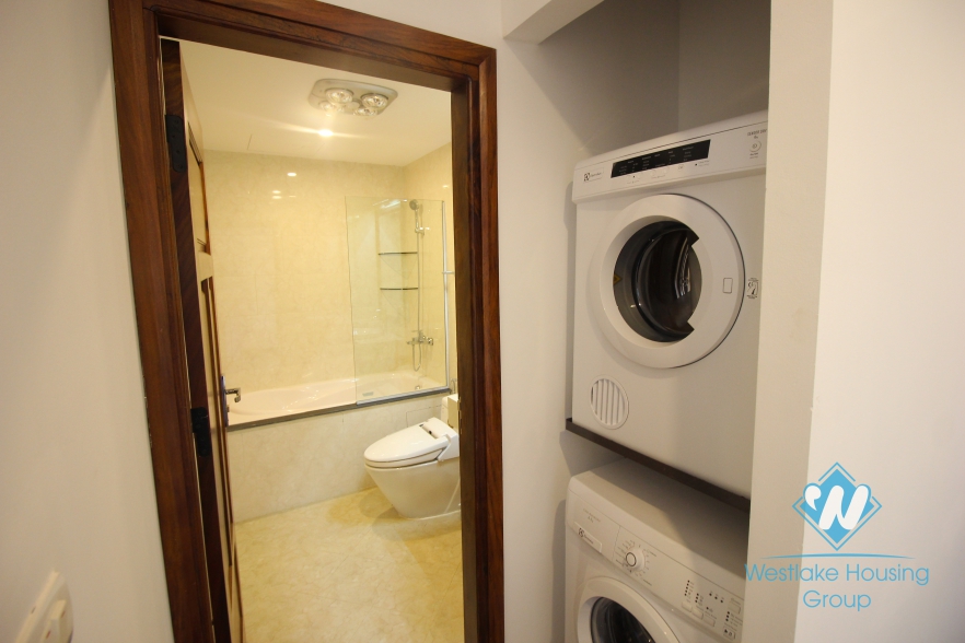 High quality, 02 bedrooms apartment for rent in Cau Giay District, Hanoi