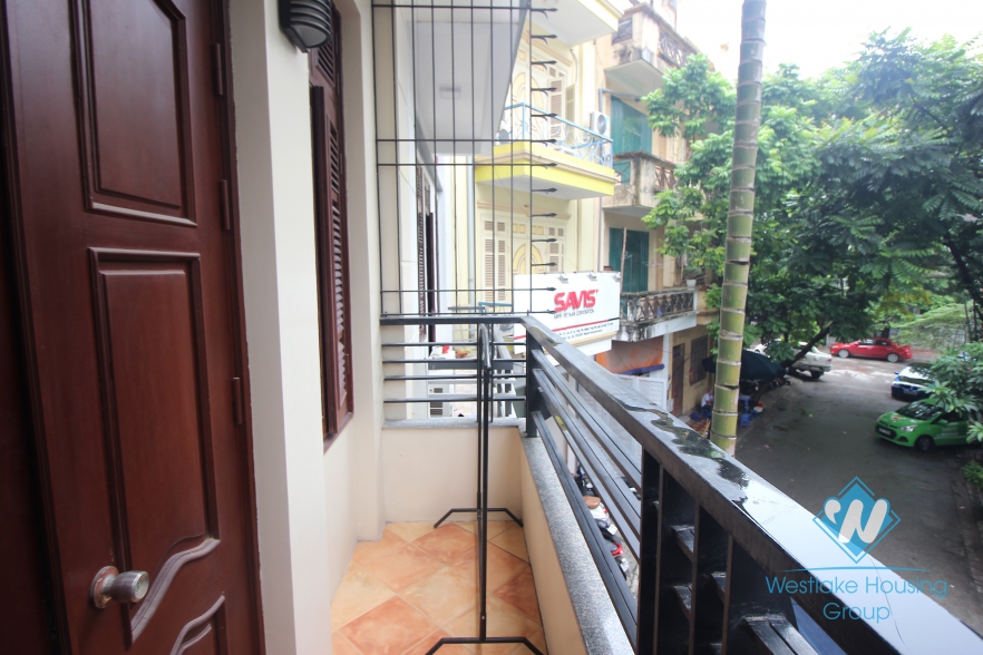 Cheap price and bright apartment for rent in Cau giay district 