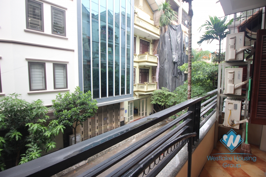 Cheap price and bright apartment for rent in Cau giay district 