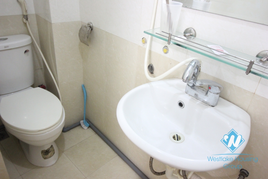 4th-floor lovely apartment for rent in Cau Giay District