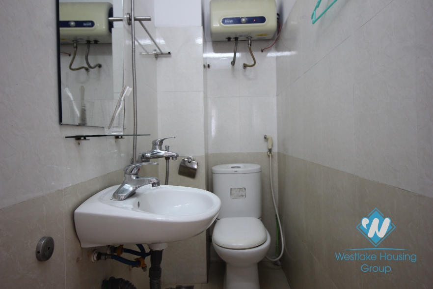 7th-floor lovely studio apartment for rent in Cau Giay District