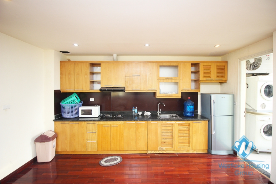Brightly 2 bedroom apartment for rent in Ba Dinh, Ha Noi
