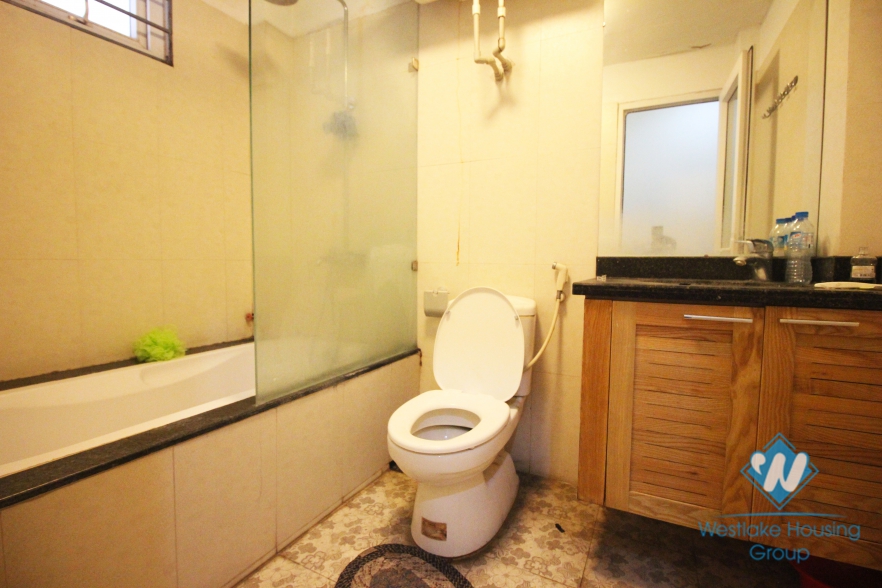 Brightly 2 bedroom apartment for rent in Ba Dinh, Ha Noi