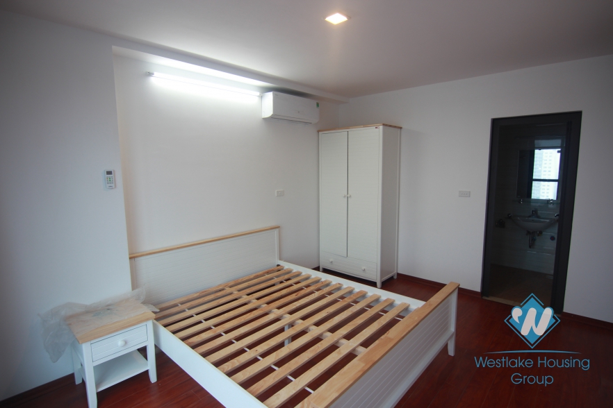 Very nice apartment with natual light for rent in Cau Giay district 