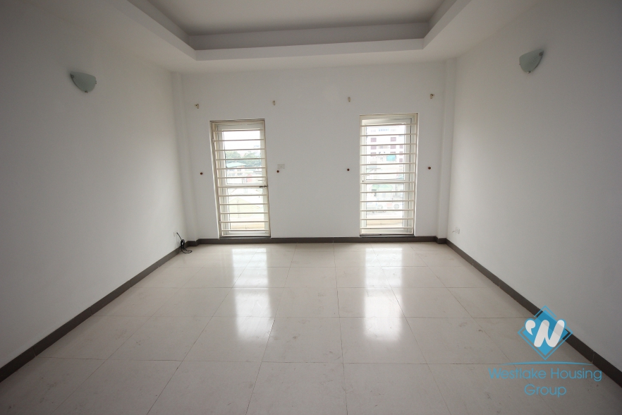 House with 8 floor for rent in Ba Dinh district, Ha Noi City