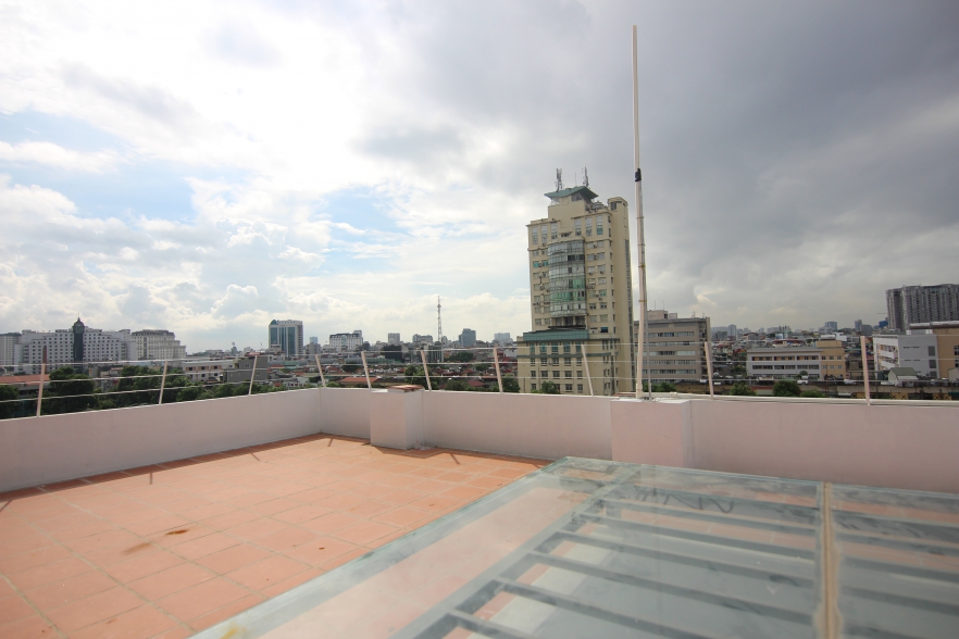 Warm and cozy studio for rent in Ba Dinh, Ha Noi