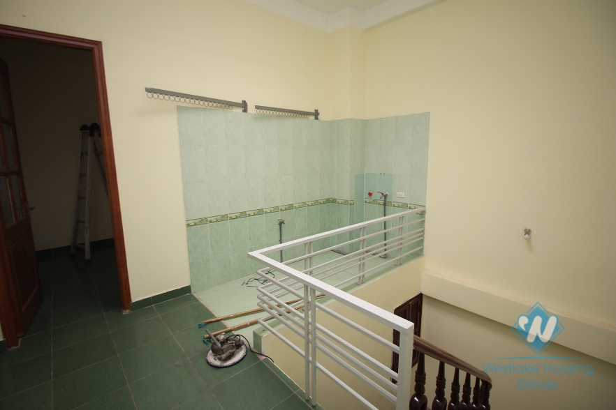 House with 5 bedrooms for rent in Ba Dinh District, Ha Noi 