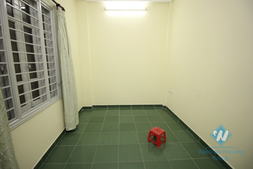 House with 5 bedrooms for rent in Ba Dinh District, Ha Noi 