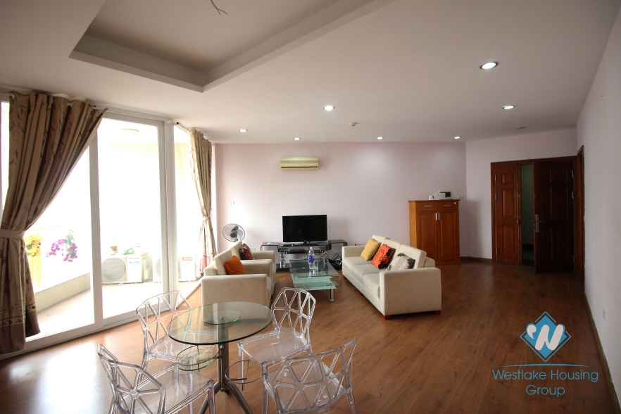 Perfect and good quality apartment with 3 bedrooms for rent in Xuan Thuy st, Cau giay district. 
