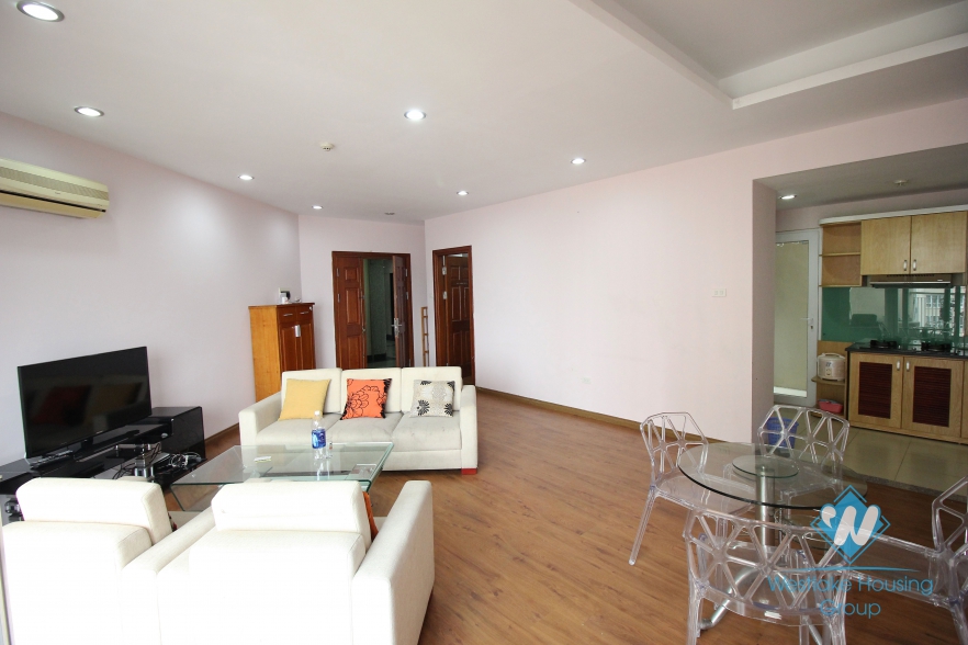 Perfect and good quality apartment with 3 bedrooms for rent in Xuan Thuy st, Cau giay district. 