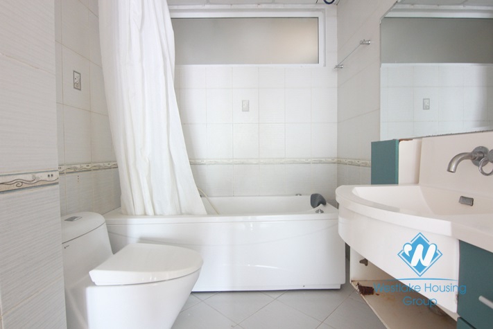 Three bedrooms for rent in Vuon Dao, Tay Ho     