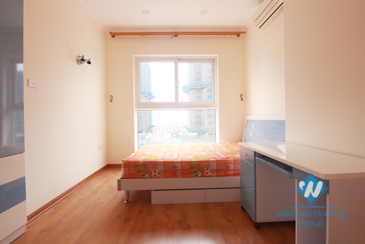 Three bedrooms for rent in Vuon Dao, Tay Ho     