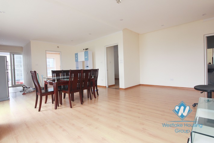 Three bedrooms for rent in Vuon Dao, Tay Ho     