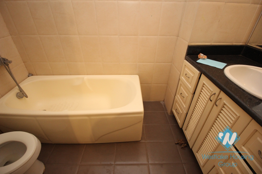 Private house for rent in Ba Dinh district, Ha Noi