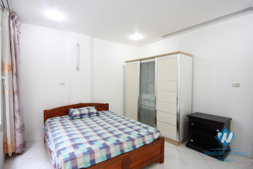 Cheap 02 bedrooms apartment for rent in Ba Dinh area 