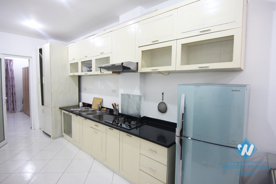 Cheap 02 bedrooms apartment for rent in Ba Dinh area 