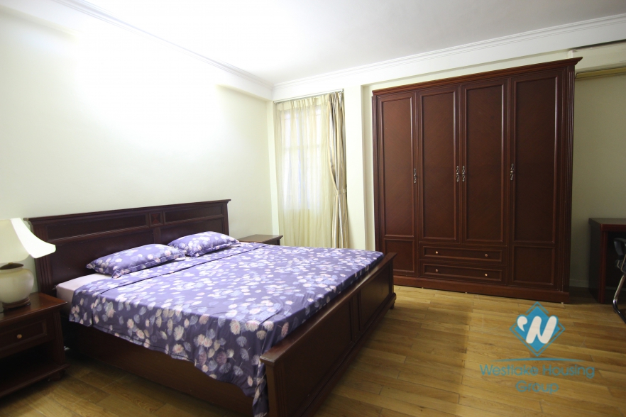 Serviced one bedroom apartment for rent in Kim Ma street, near Lotte Tower