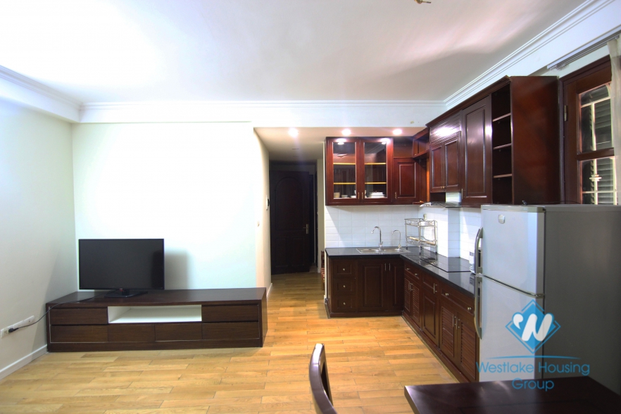 Serviced one bedroom apartment for rent in Kim Ma street, near Lotte Tower