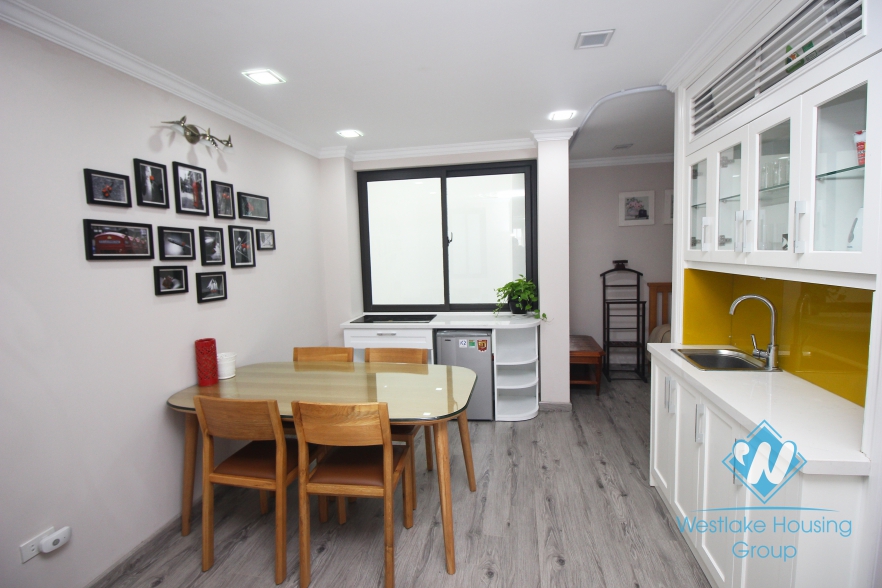 Luxurious apartment for rent in Ba Dinh, near Lotte, Vincom Nguyen Chi Thanh