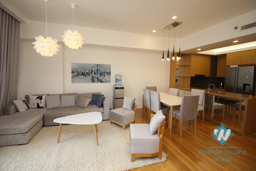 Nice three bedrooms apartment for rent in Indochina Tower