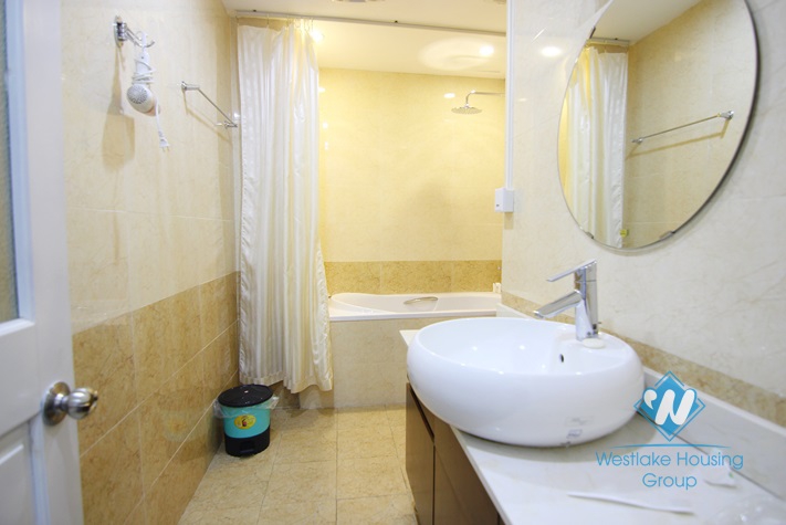 2 bedrooms apartment for rent in Cau Giay