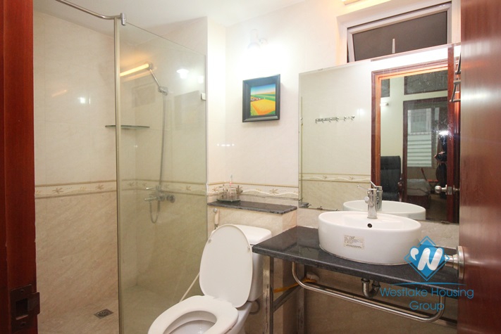 2 bedroom for rent in Dong Da near Hoang Cau lake