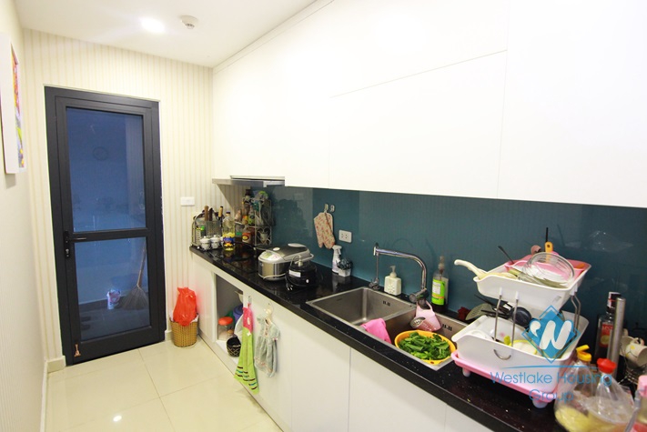 02 bedrooms apartment with modern furniture for rent in Gold Mark City Tower 