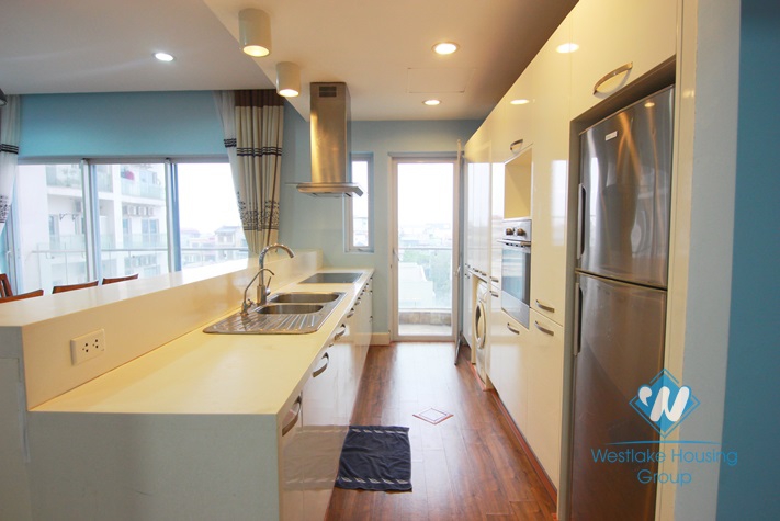 Morden 3 bedrooms apartment for rent in Golden Westlake, Ba Dinh district, Hanoi