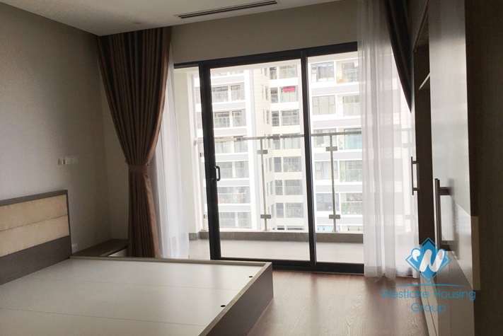 Three bedrooms apartmetn with 100sqm in Thanh Xuan, Hanoi