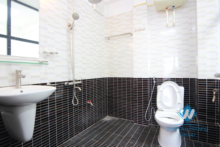 High floor with little lakeview apartment for rent in Tay Ho