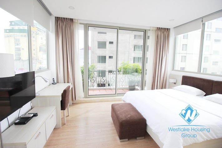 Beautiful, lake-viewed apartment for rent in Truc Bach, Ba Dinh, Hanoi