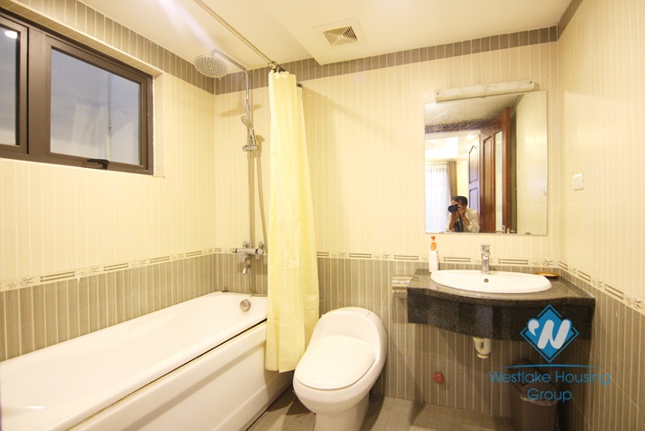 Nice apartment located in Ba Dinh, Ha Noi is now available for rent 