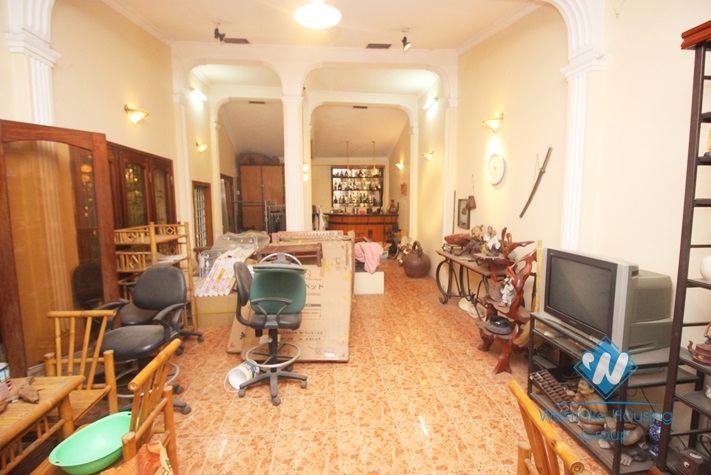 A cheap house for rent in Hoang hoa tham, Ha noi