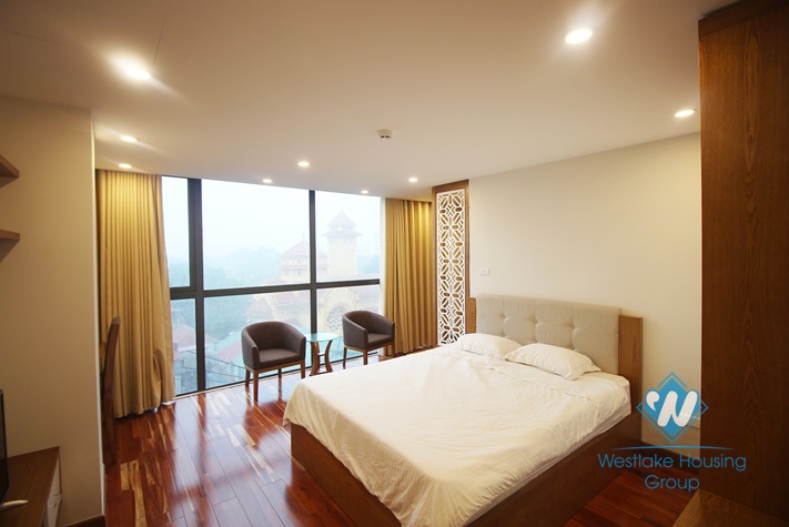 Nice and modern apartment with 03 bedrooms for rent in Truc Bach Lake, Ba Dinh district 
