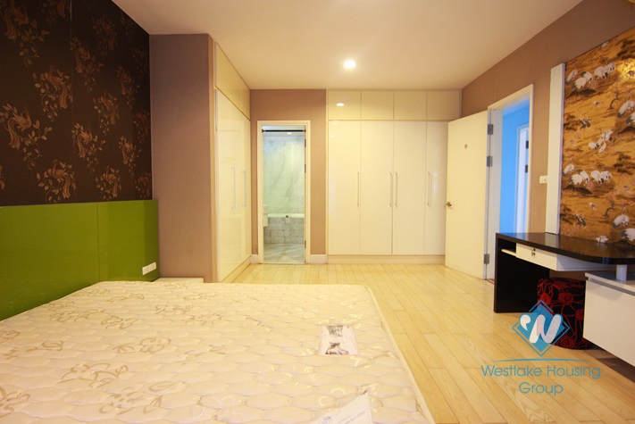 Morden 3 bedrooms apartment for rent in Golden Westlake, Ba Dinh district, Hanoi