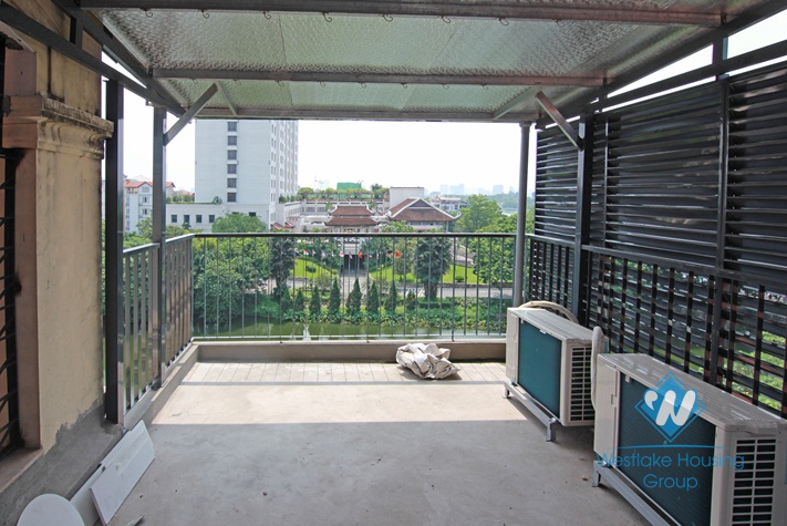 New and modern house with lakeview for rent in Tay Ho