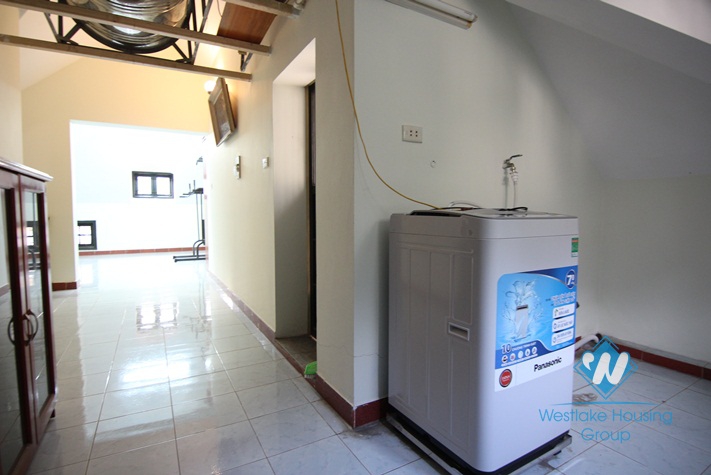 Garden house with car parking for rent in Tay Ho area 