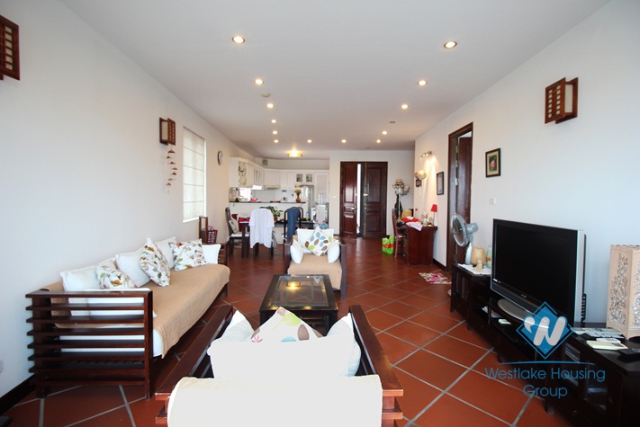Gorgeous lakeview apartment for rent in Truc Bach, Ba Dinh
