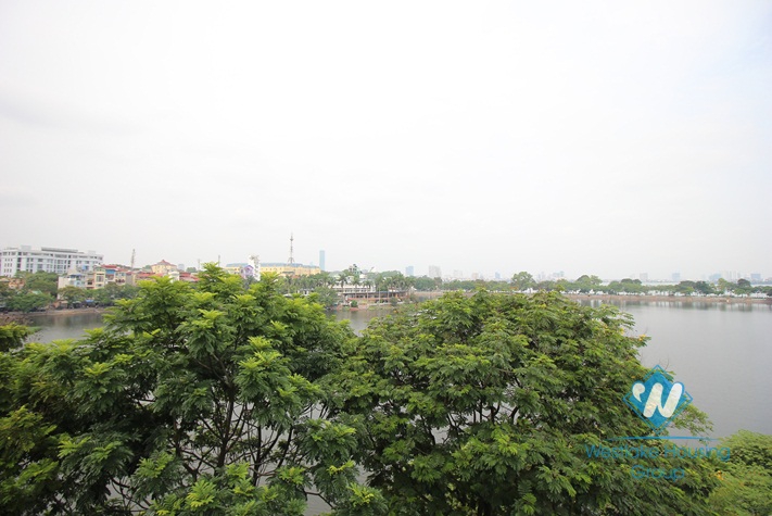 Gorgeous lakeview apartment for rent in Truc Bach, Ba Dinh