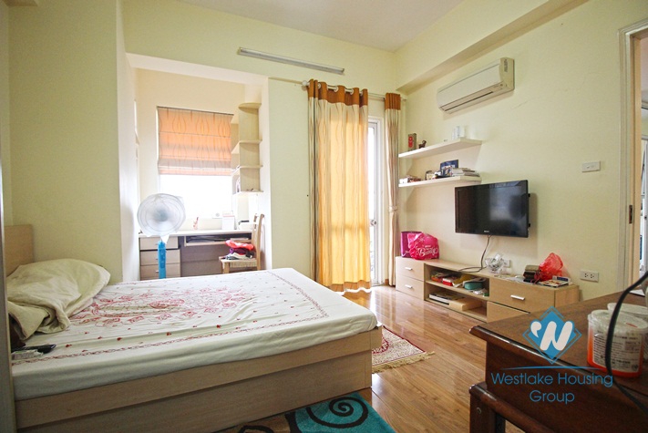 Apartment with suitable price for rent in Lac Long Quan, Tay Ho, Ha Noi