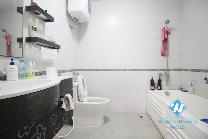 Apartment with suitable price for rent in Lac Long Quan, Tay Ho, Ha Noi
